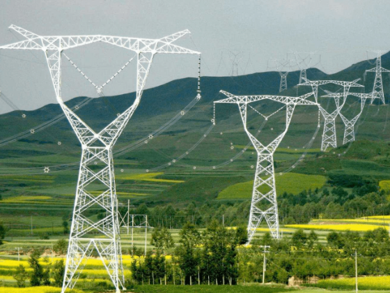 日?？梢?jiàn)的鋼制托盤(pán)式電纜橋架